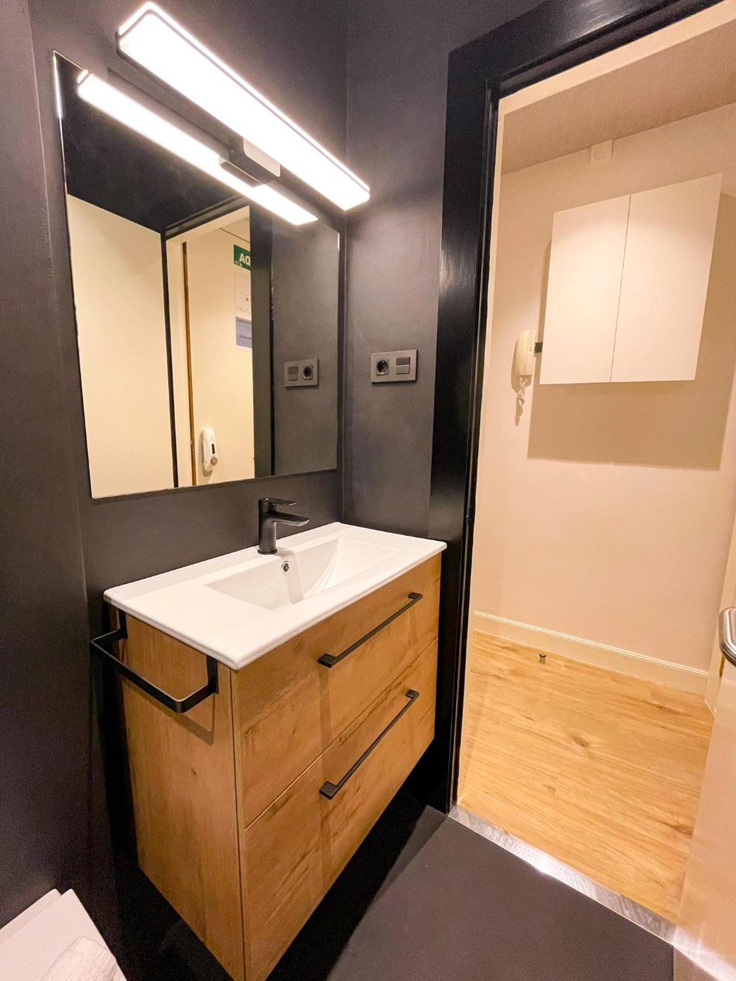 Vivienda Turistica En Bilbao La Vieja Con Wifi Y Parking Bilbau Exterior foto